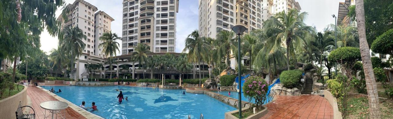 Pool View 2 Room Mahkota Hotel Melaka Esterno foto